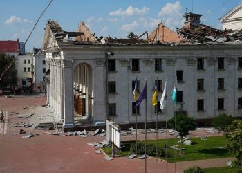 Un ataque ruso mata a 7 personas en Chernígov, Ucrania