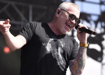 Muere Steve Harwell, líder de la banda Smash Mouth e intérprete de las canciones de Shrek All Star y I’m a Believer