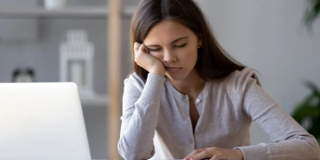 ¿Duermes menos de 5 horas? Esto podría pasarle a tu cuerpo