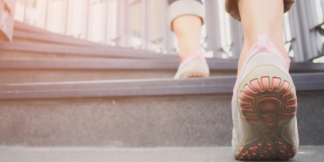 Este es el número mínimo de escaleras que debes subir al día, para reducir el riesgo de infarto