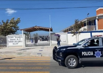 Maestra de física muere frente a sus alumnos en secundaria de Coahuila