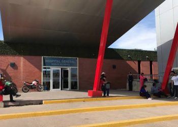 Llega con un BALAZO en las costillas al Hospital General de Parral y MUERE