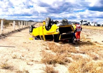 VUELCA familia en carretera Jiménez-Torreón; 3 lesionados