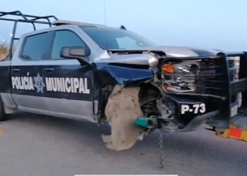 YONKEAN patrulla de Seguridad Pública tras participar en un CHOQUE
