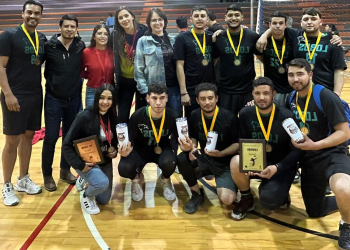 Gana la Universidad Tecnológica de Parral el Torneo Municipal de Voleibol