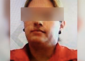 Vendió 2 casas con escrituras falsas; será sentenciada por fraude