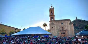 Transmitirán el partido México vs Ecuador en la Plaza de la Identidad