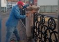 Servicios Públicos repara barandal del puente Guadalupe Victoria y juego infantil en Puerta del Tiempo