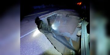 Colapsa carretera entre Janos y Sonora tras intensas lluvias y la cierran