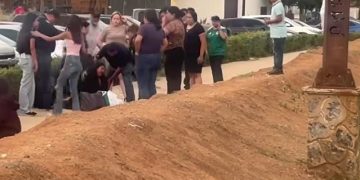 Hombre es asesịnaɗo a ɓaIazos en el Parque La Estación