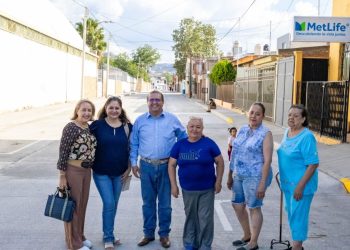 Entrega Salvador Calderón pavimentación con concreto hidráulico en Las Huertas
