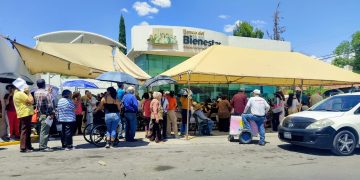 Álex Domínguez exige atención digna y más sucursales del Banco del Bienestar