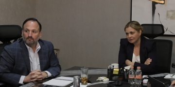 Maru Campos da seguimiento a desplazamiento en Cinco Llagas